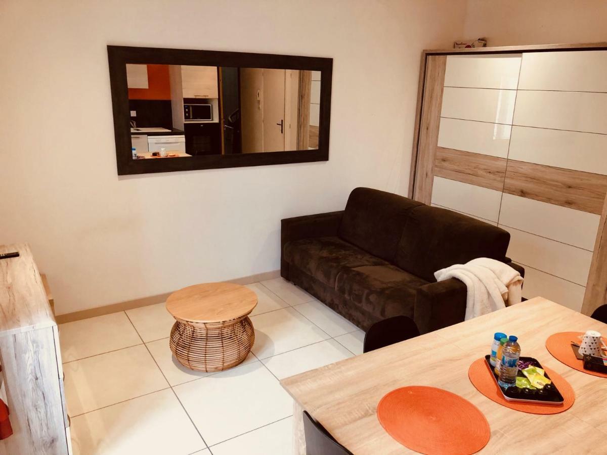 La Colombine Apartment Sainte-Colombe  Bagian luar foto